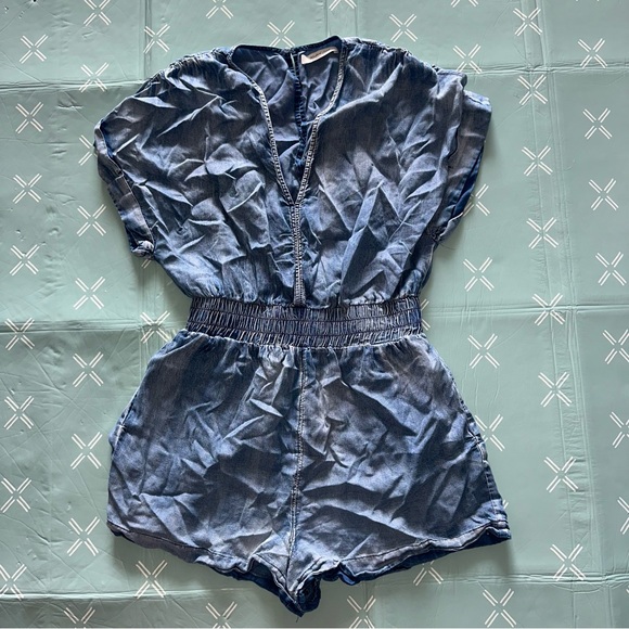 Mustard Seed Womens Sz Small Sun-washed Light Blue Chambray Romper - Picture 4 of 4